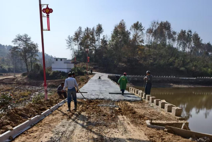 镇村多措并举绘就宜居宜业新图景.docx