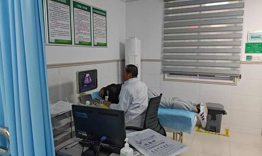 安陆市府城社区卫生服务中心夜间碎石服务暖民心.docx