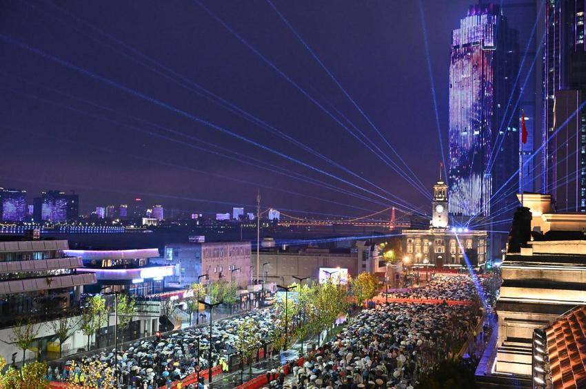 20260101 雨夜守跨年 藏蓝护祥和.docx