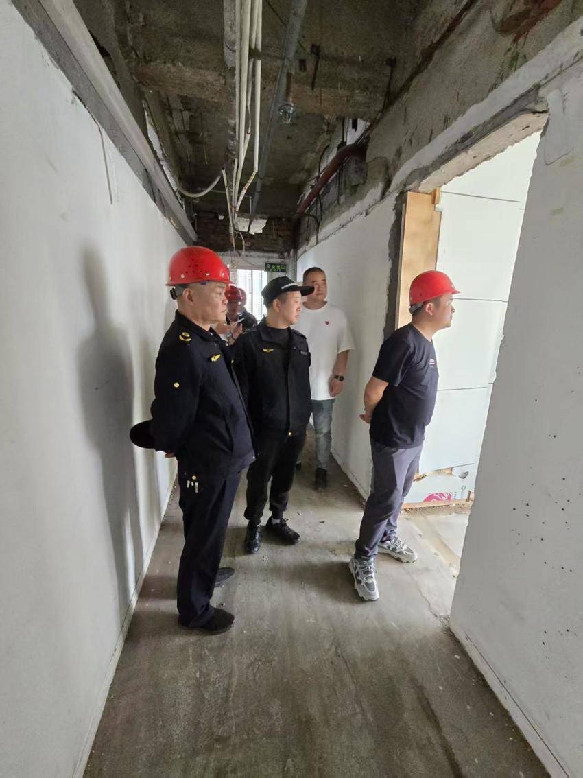 11.06 全程跟踪服务 优化硬质营商环境.docx