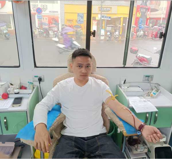 热血铸师魂·爱心传美德——广水市书生学校教师积极参与无偿献血活动-发云上随州.docx