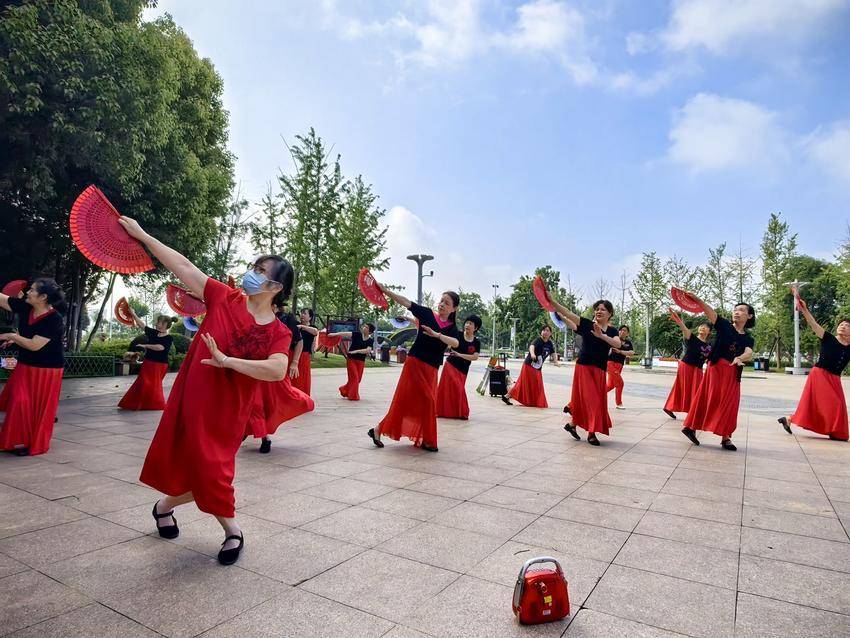 党建引领 共同缔造 保护生态 爱护环境.doc