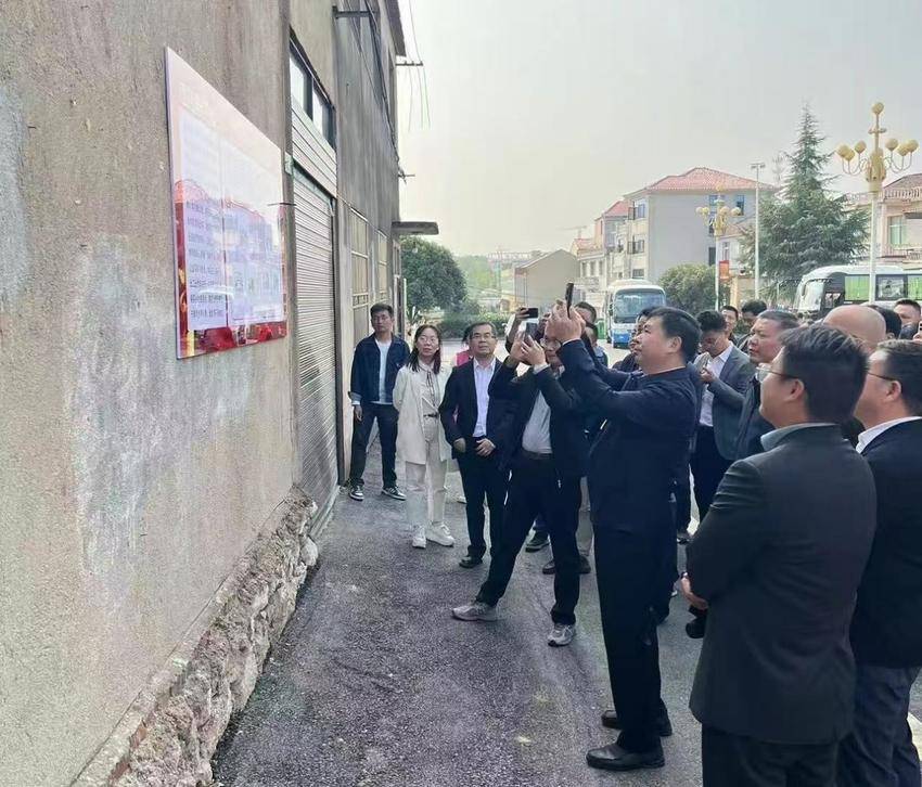 11黄石市领导调研指导罗家桥街道共同缔造工作.docx