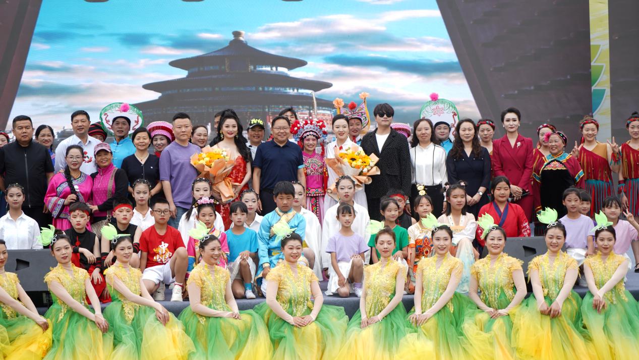 杨娟：二十年公益路，用爱照亮大山孩子的未来.docx