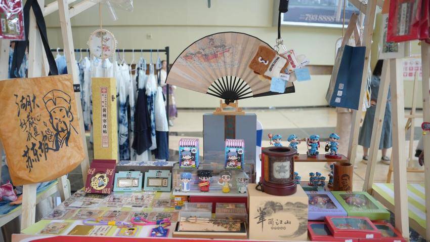 欢度国庆(通稿）1.docx