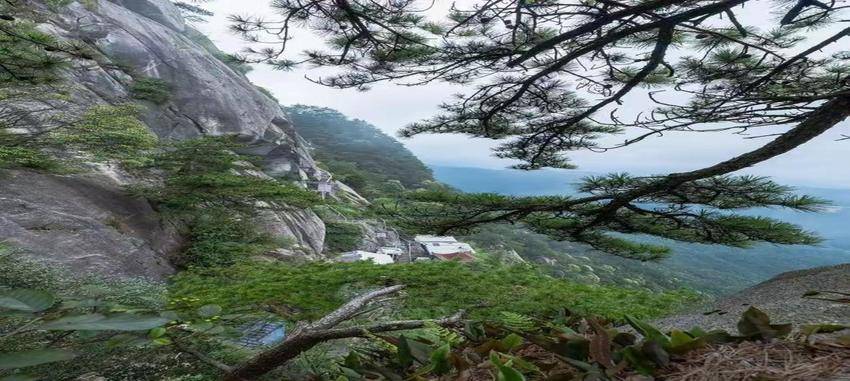 黄梅挪步园游记：初访火焰洞，揽天地盛景.docx