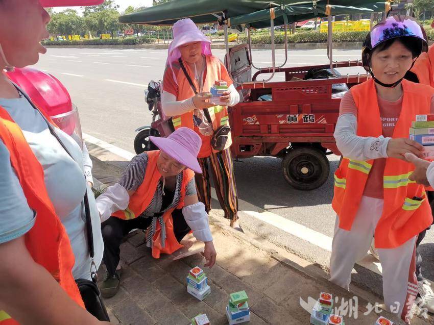 新市民公司多措并举  全力保障户外一线工作者“平安度夏”.doc