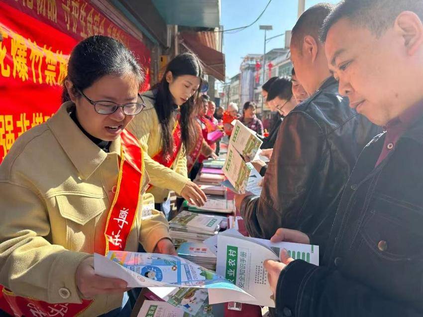 （通讯稿）法治甘霖润凉城（修改2025.10.15）.docx