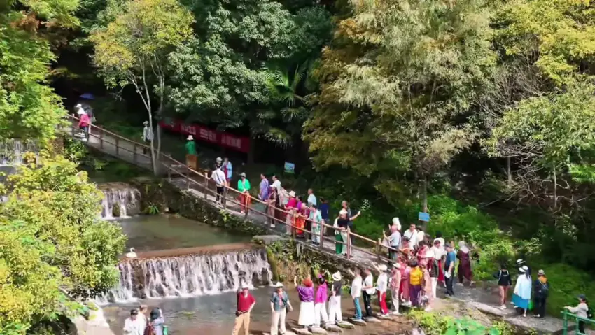 郧西国庆中秋文旅市场火火火(2).docx