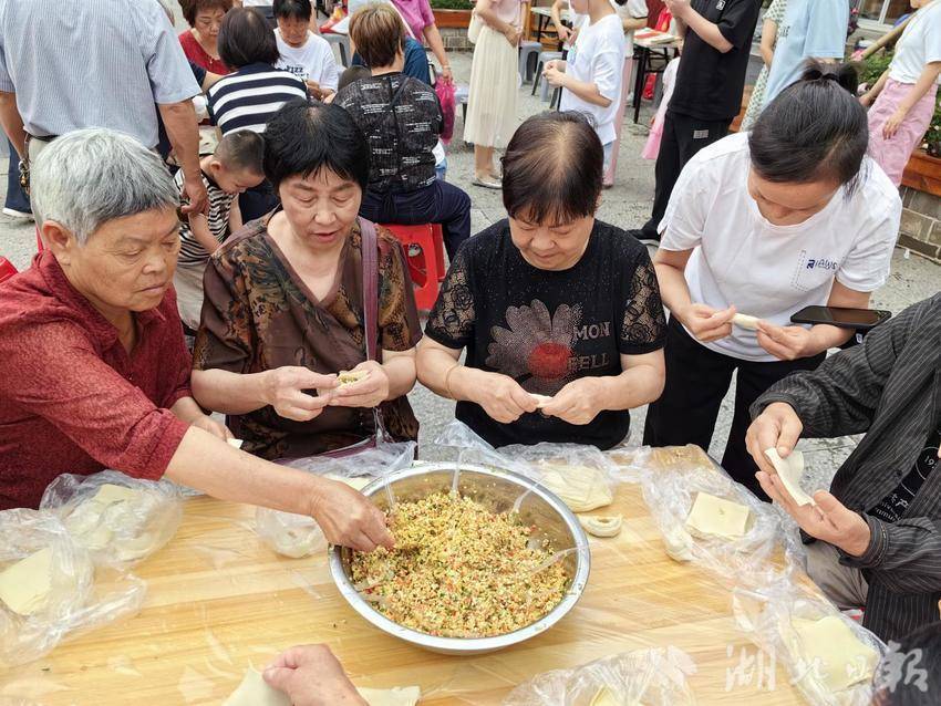 竹溪：一场“文明集市”，激活社区“邻”聚力(1).docx