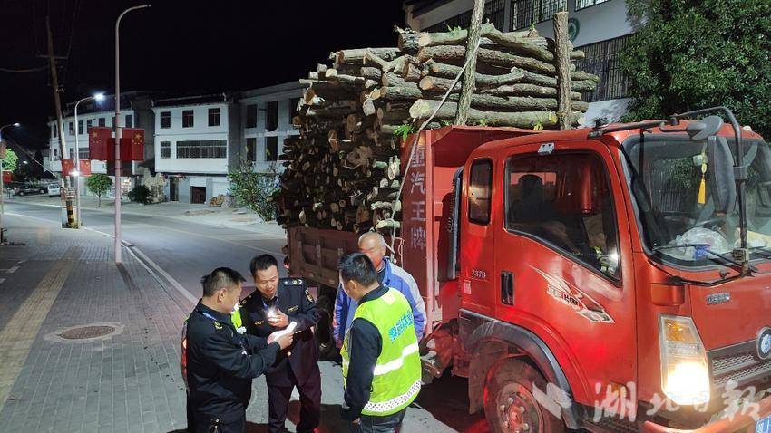 白庙河镇开展松材线虫病疫木管控专项整治“夜间守护”行动.docx