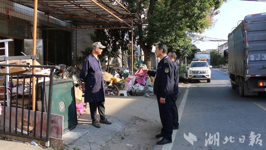 蕲春县漕河城区多家废品回收点已搬离主街面