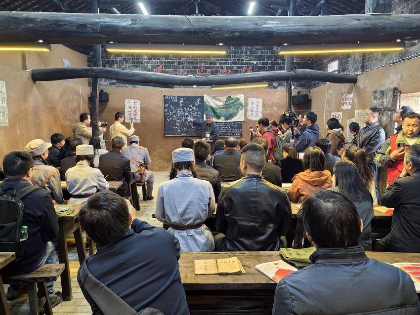 用好红色资源的大悟实践——记2025年湖北红色旅游季暨第三届“大别山上红旗飘”主题传播活动（图文）.docx