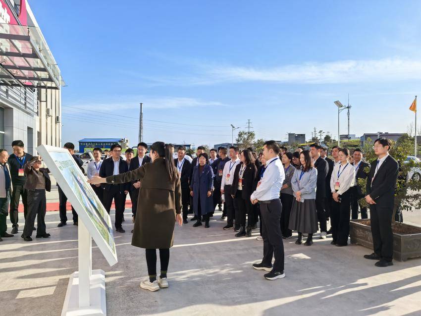 实地观摩强担当 实干笃行谱新篇.doc