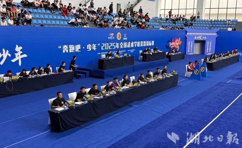 青春力量筑牢赛事根基——“奔跑吧·少年”2025年全国武术学校套路锦标赛幕后纪实(3).docx