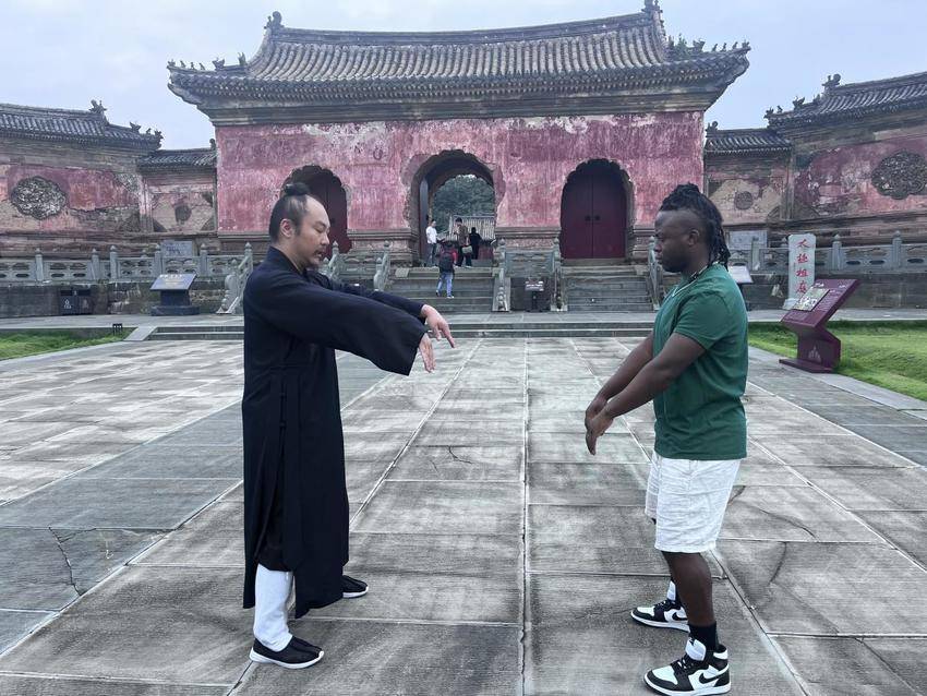 外籍博主Tesso龙哥武当山采风创作 沉浸式体验武当文化魅力(3).docx