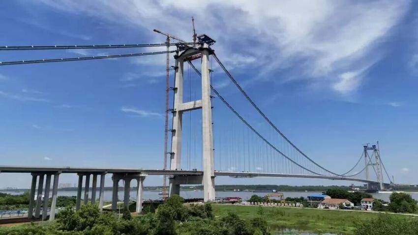 国内首个“零碳路桥”揭牌 磷石膏技术显成效.doc