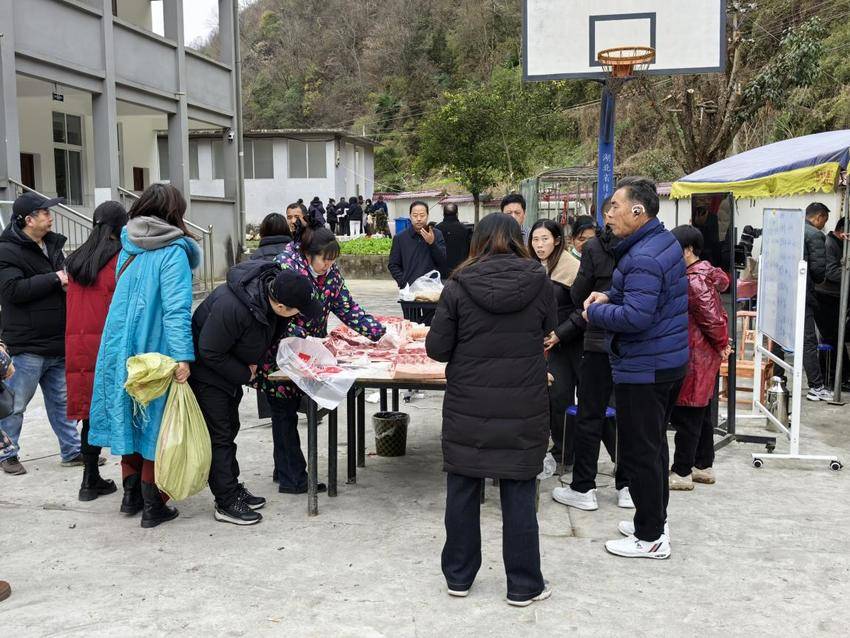 公益力量激活山村（定稿子）.docx