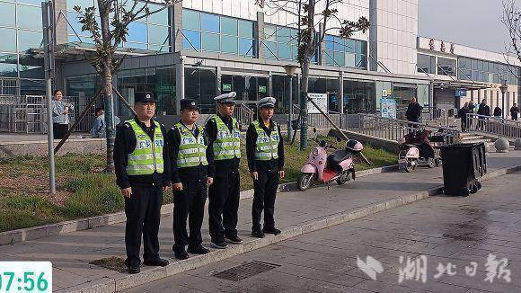 警力压向一线！广水交警全力做好清明节假期交通安保工作