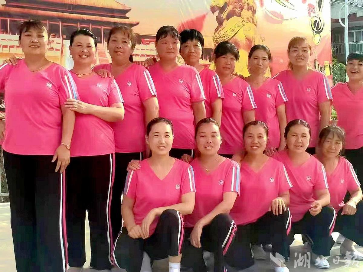 金龙坝广场舞队伍