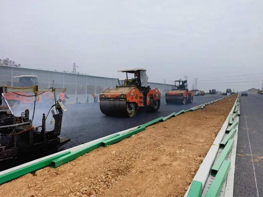 国内首个“零碳路桥”揭牌 磷石膏技术显成效.doc