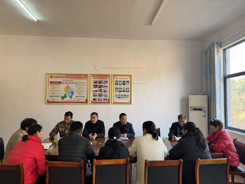 木兰乡：人大代表全程护航  将李路旧貌换新颜.doc