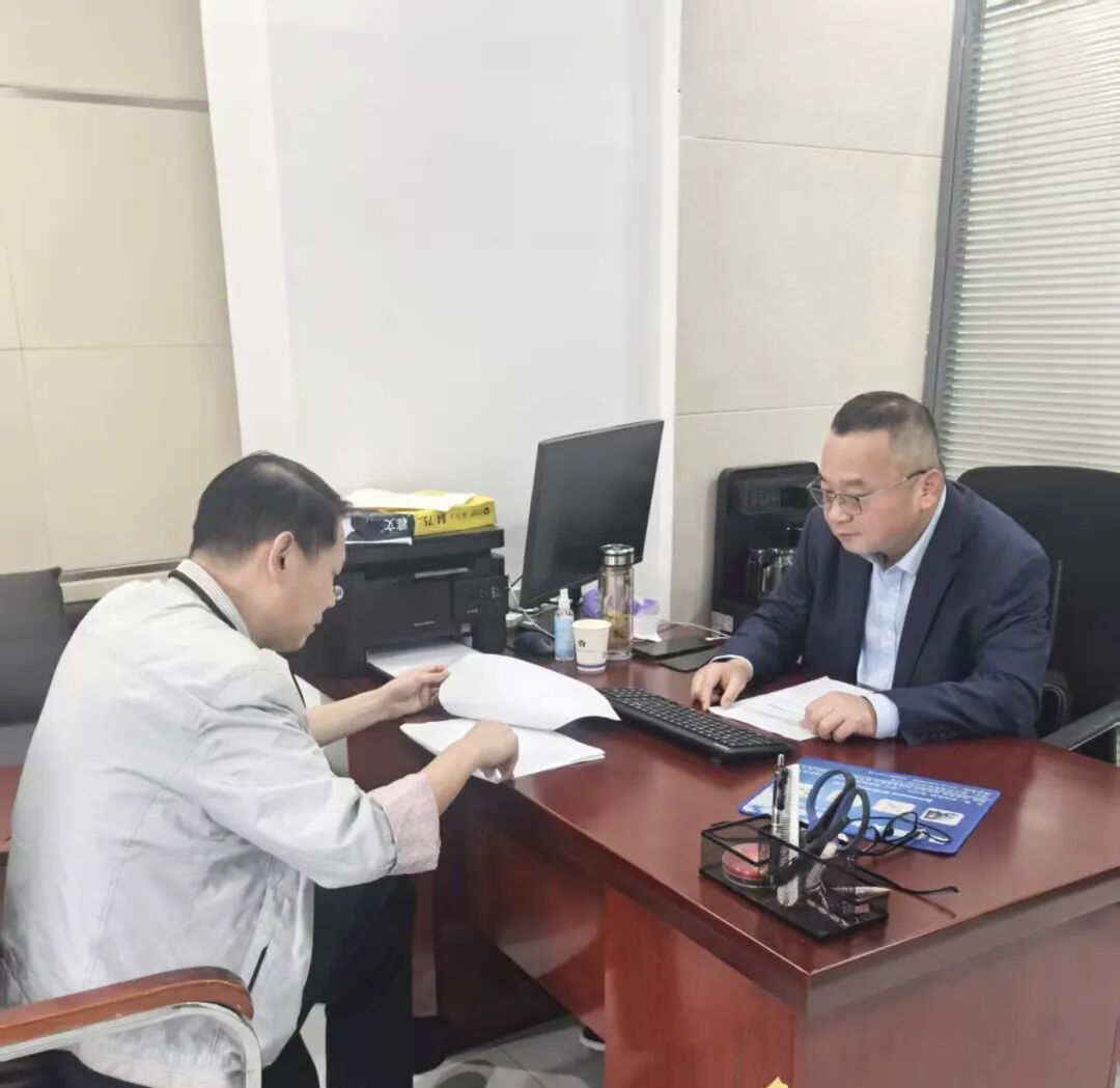 浠水农商行余军荣获“全省农商行2024-2025年度风险化解先进个人”荣誉称号- 湖北日报新闻客户端