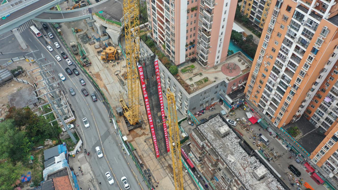 【一线传声】武汉轨道交通新港线西延线汉口段首幅地连墙顺利完成.docx