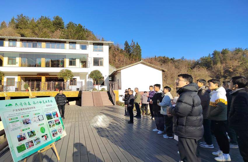 国情调研察民情 笃行实干助发展——丹江口市组织到村任职选调生开展国情调研活动.docx