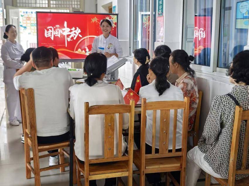 月满中秋，情暖“瞳”心——潜江市中心医院眼科病房开展中秋特色人文关怀活动（修改后）.docx