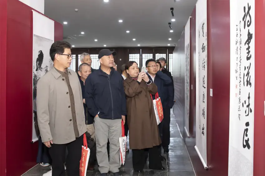 “少年中国 笔墨星光”师生书画作品展开幕式在二程书院隆重举行.docx