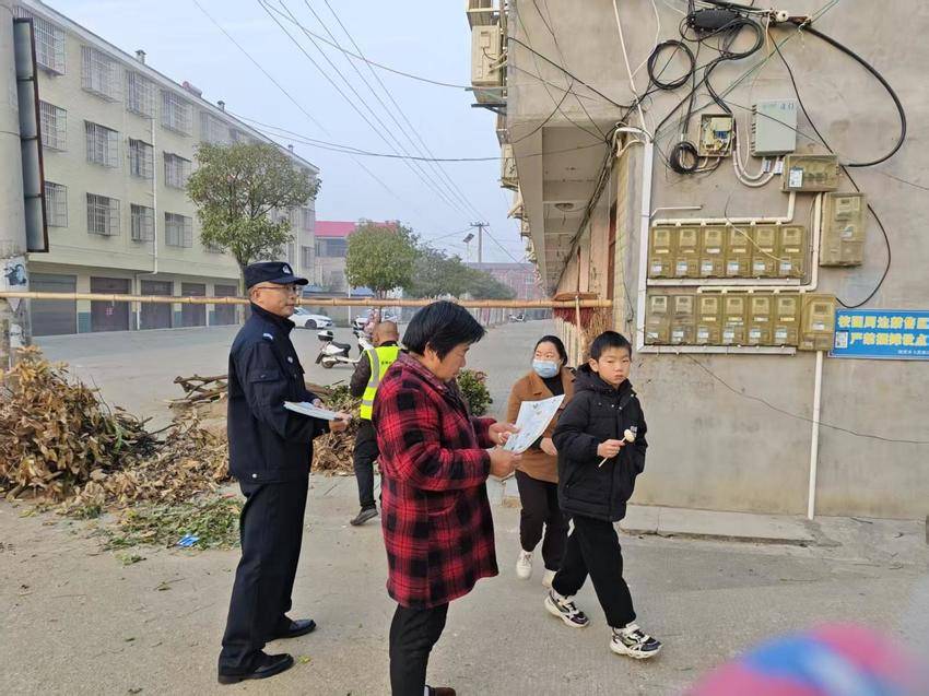 安陆接官乡：精准守护“一老一小”出行路 织密乡道交通安全网.docx