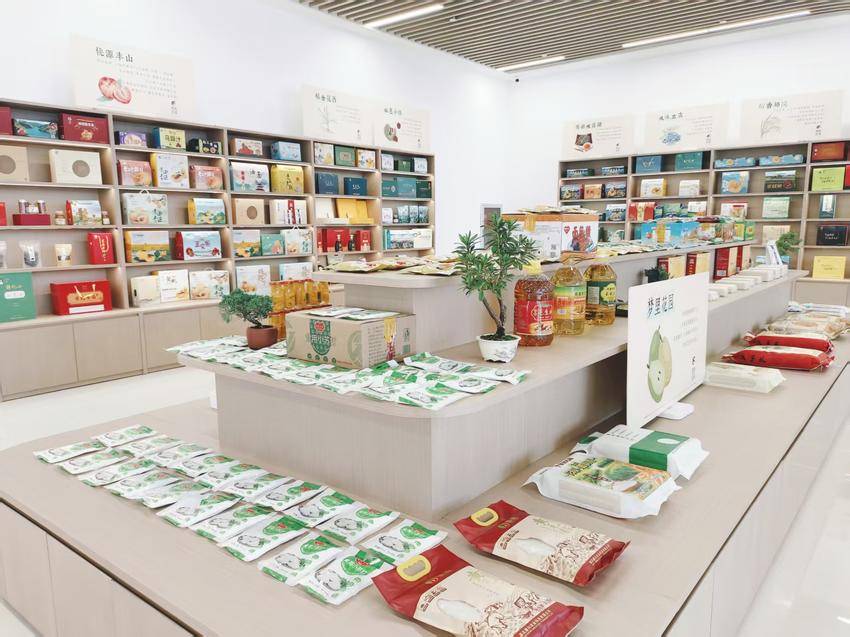 金秋澴水迎盛会，孝昌沃野展新篇——孝昌县农业农村局成功承办乡村振兴成果展.doc
