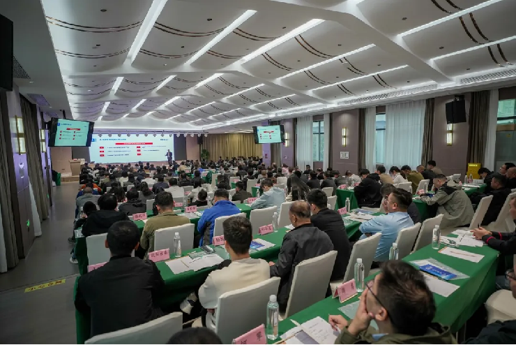 全省住建领域安全管理（监督）人员工伤预防能力提升培训在宜昌举办.doc