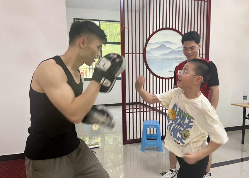 7.5（图文）和平——“拳”力出击不负“暑”托.docx