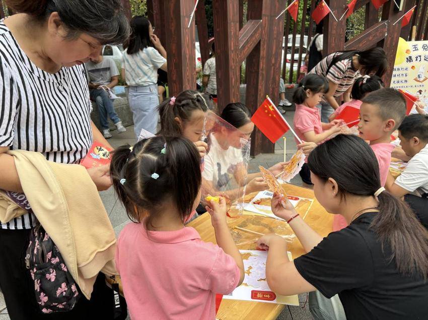 五台村民一家亲 花好月圆庆团圆.docx