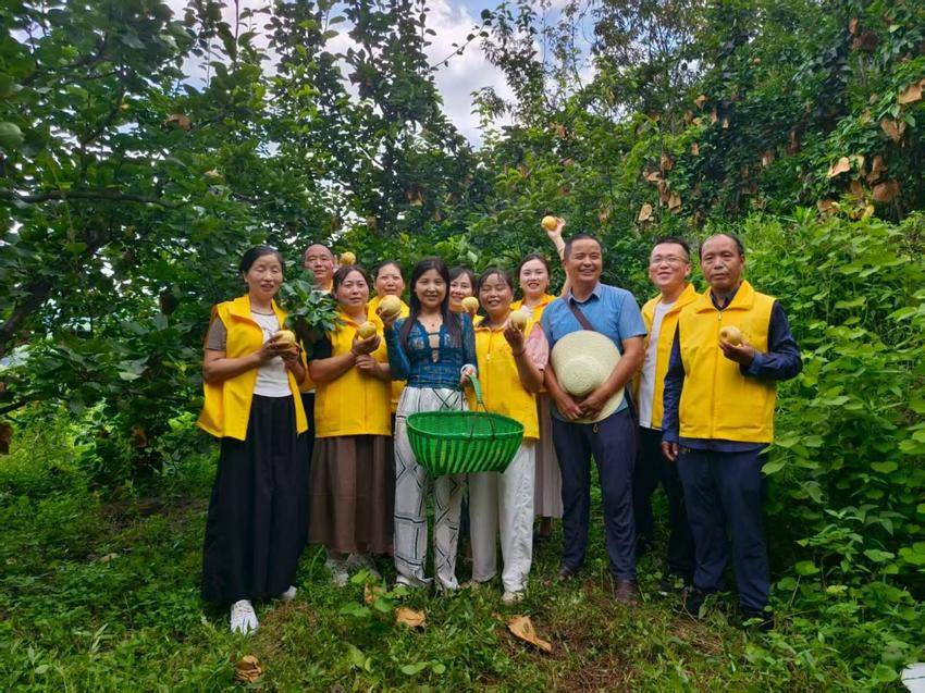 【修改定稿版】将军山脚下正冲村【余四海散文2850字】.docx
