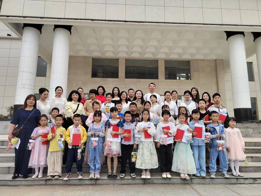 千年东坡遇上当代少年！这场文化传承仪式让黄州诗意流淌.docx