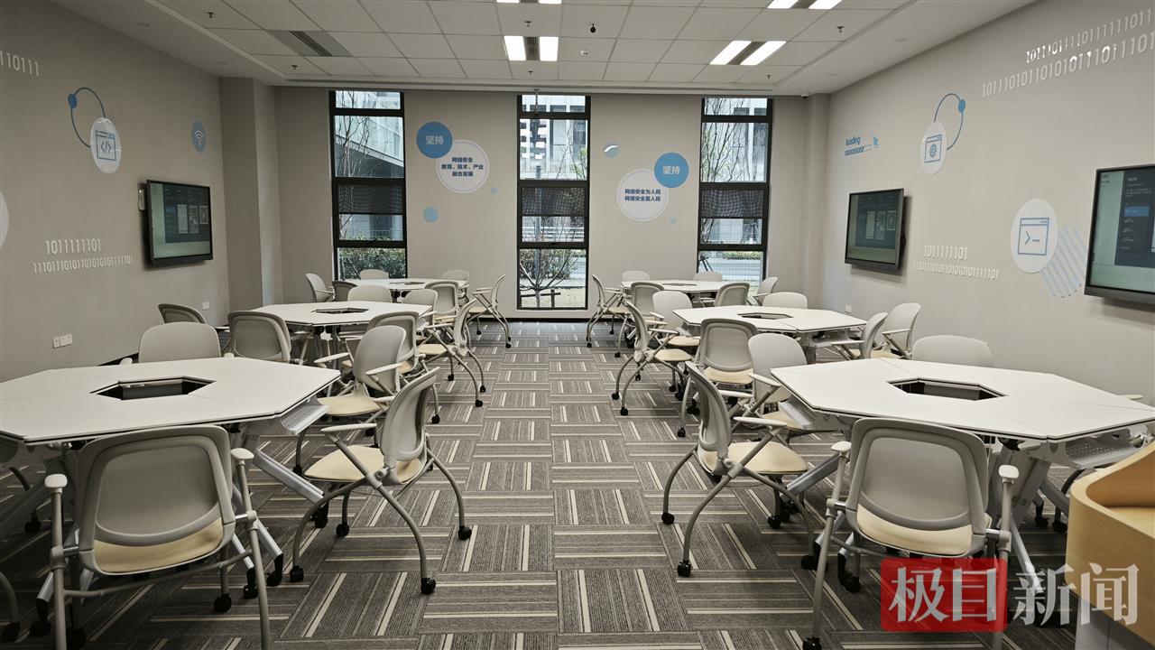 6.智慧教室2.jpg