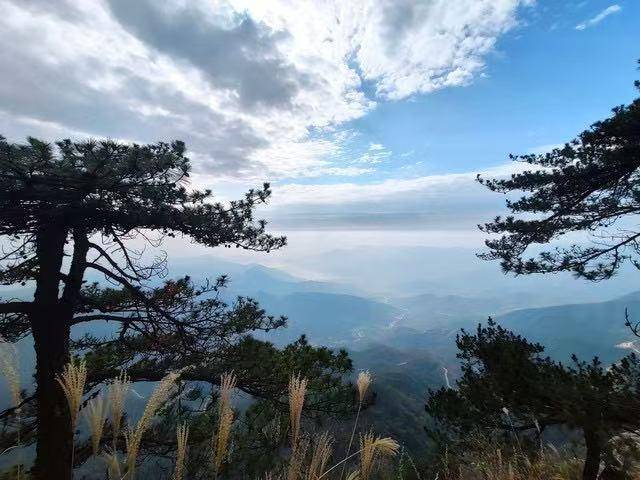 黄梅挪步园游记：初访火焰洞，揽天地盛景.docx
