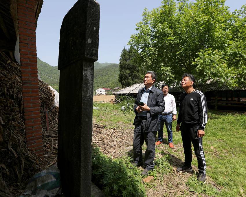 红色印记·探寻与修正：他的红色革命历史追寻之旅.doc