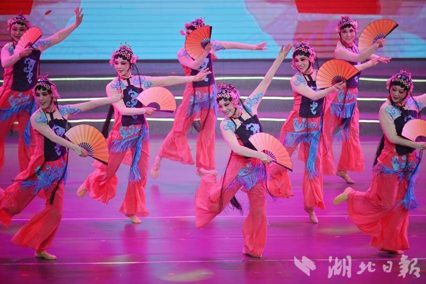 1_万家灯火照襄阳 文明新风润民心——2026襄阳市第二届社区春晚精彩上演 DOCX 文档(1).docx