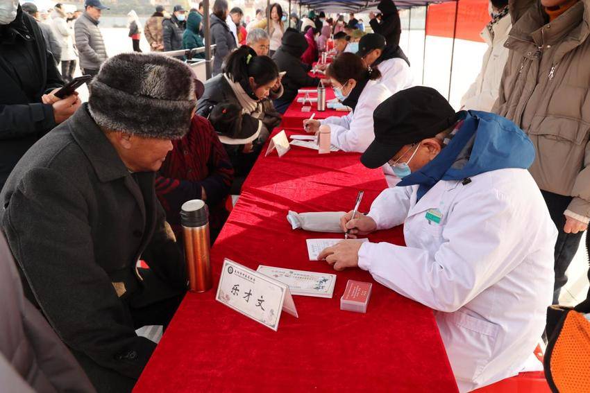 中医中药荆楚行--襄阳市中医药文化传播系列活动（枣阳站）圆满完成.docx