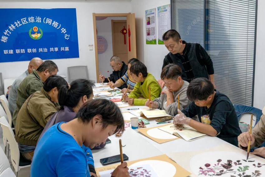 结对帮学助进 掀起夜学热潮黄石港区文艺夜校第六期培训活动精彩举办.doc