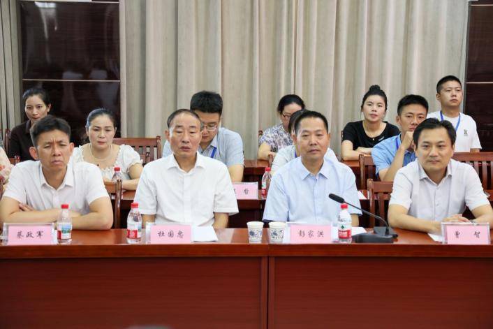 【重磅】省级医疗资源下沉再添新动能！潜江市中心医院“程帆专家工作站”正式启动（修改后）.docx