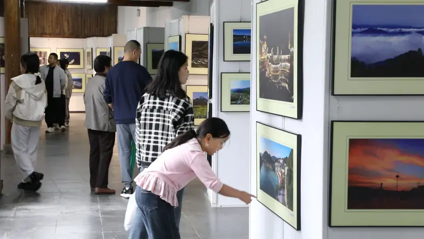 郧西国庆中秋文旅市场火火火(2).docx