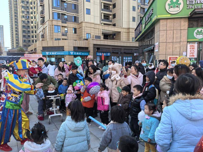 2024.12.28九峰街道成功举办“时光迎新 怀旧市集”游园会活动【通讯员：李莹 袁夏】.docx