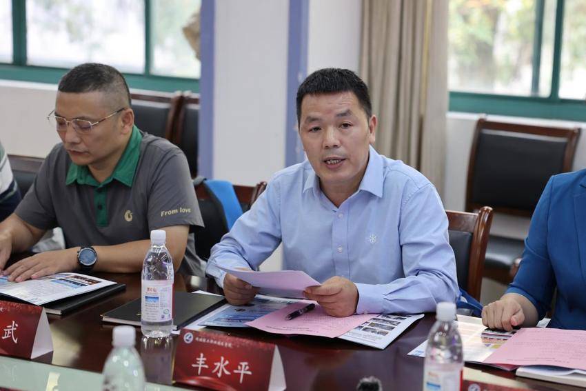 0910人工智能与轻工产业协同创新研究院揭牌.docx