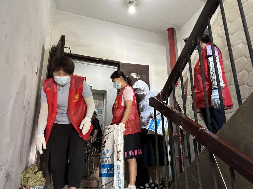 20240724江汉区汉兴街道常远里社区“清理楼道杂物 共建美好家园”.docx