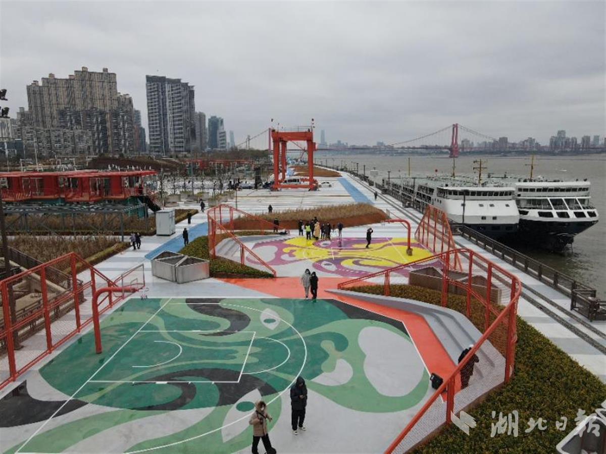 1、T台篮球场(1)(1).jpg